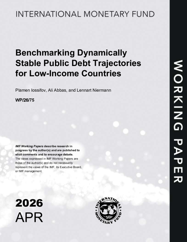 为低收入国家制定动态稳定的公共债务轨迹基准（英）